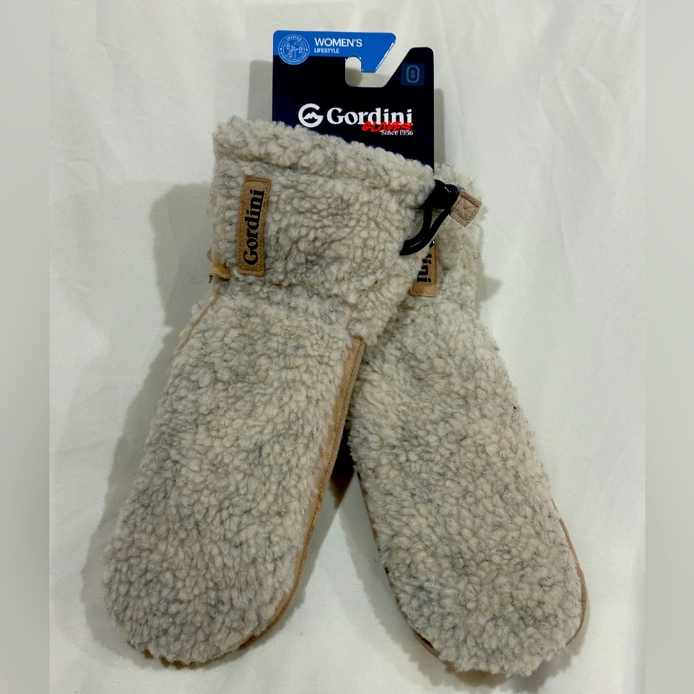 Gordini Gloves, women’s Wooly Mitt